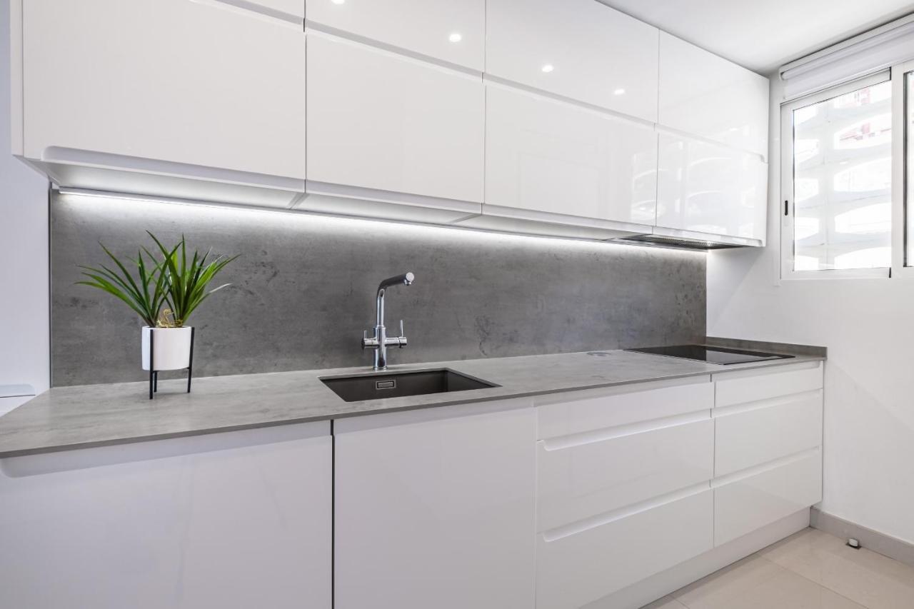 La Perla Benidorm Apartment Seaview & Pool Levante Beach ภายนอก รูปภาพ